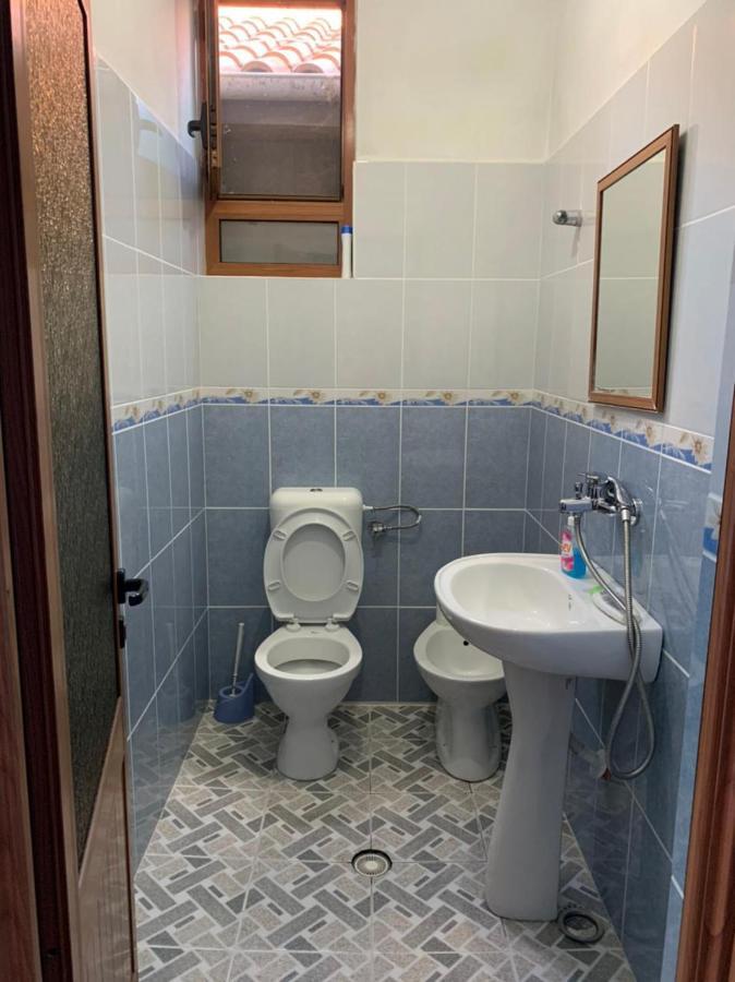 Vila Deni Tushemisht Екстериор снимка