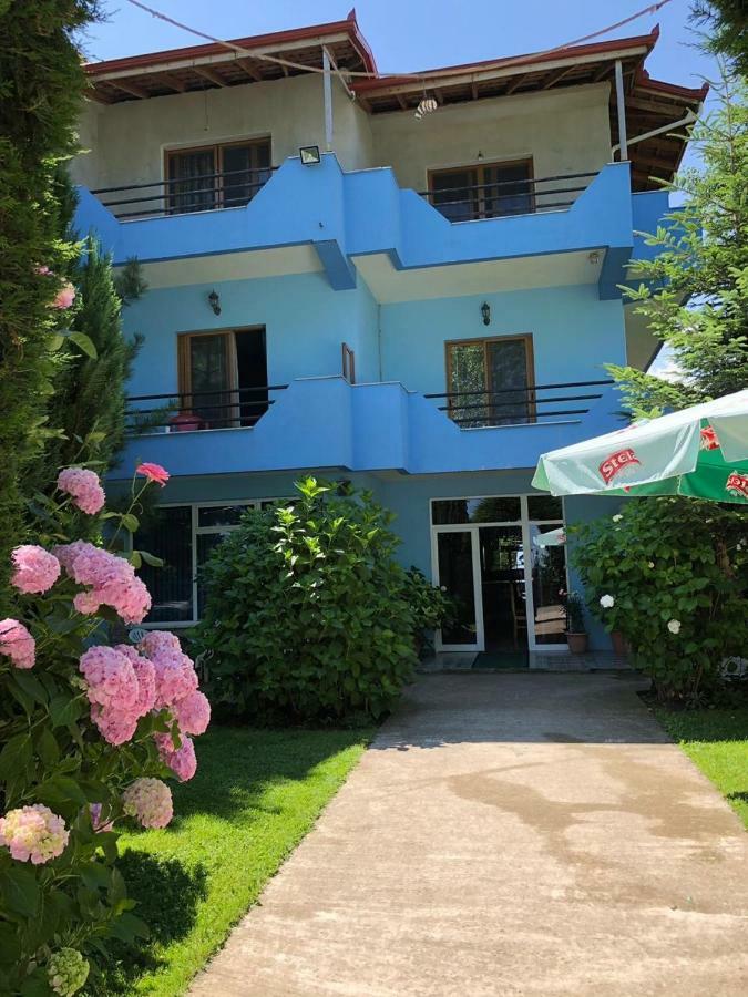 Vila Deni Tushemisht Екстериор снимка